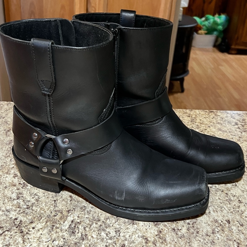 Dingo harness boots